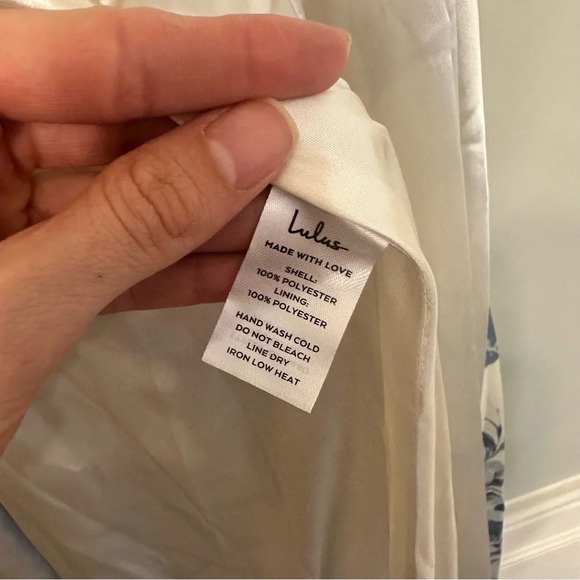 NWT Lulus Elegantly Inclined Cream & Blue Floral Print Wrap Maxi Dress Sz Medium - Picture 13 of 16